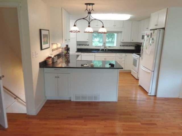 2835 Copp Road Niles, MI 49120 - Photo 11 of 40 kitchen