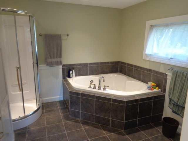 2835 Copp Road Niles, MI 49120 - Photo 26 of 40 tub in master bath