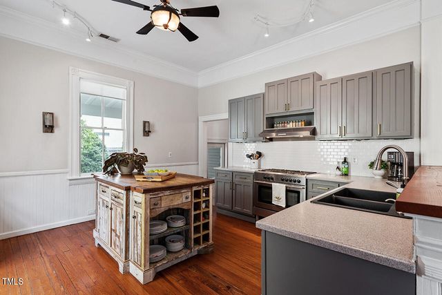 $950,000 | 706 Hinsdale Street, Raleigh, NC 27605