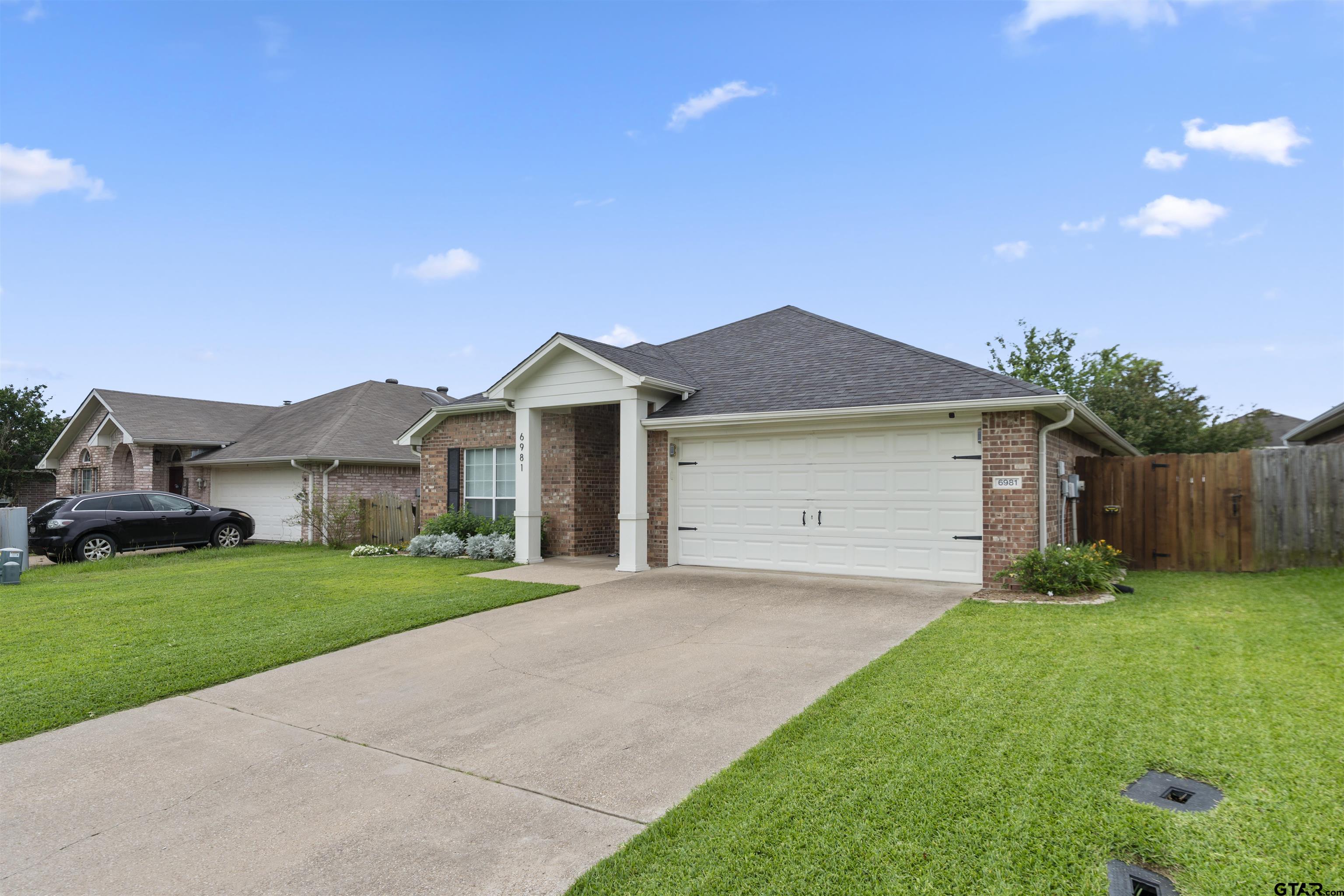 6981 Ranch Hill Drive Flint, TX 75762 - Photo 3 of 36