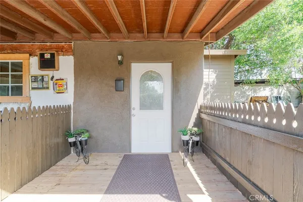 $2,500 | 13333 Gladstone Avenue, Sylmar, CA 91342