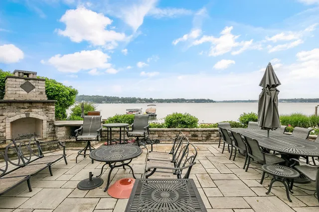 $1,500,000 | 68283 Park Shore Drive, Edwardsburg, MI 49112