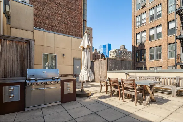 $1,369,000 | 159 West 24th Street, Unit 1A | Chelsea