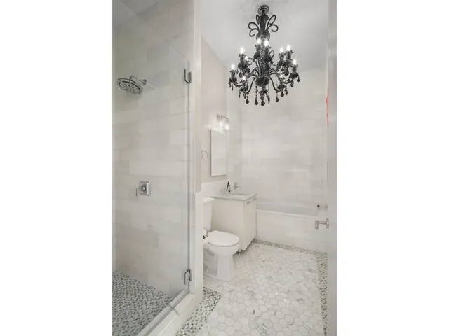 $1,369,000 | 159 West 24th Street, Unit 1A | Chelsea