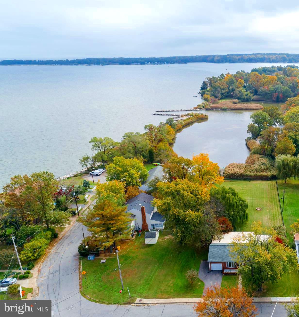 271 Kenwood Road Pasadena, MD 21122 - Photo 2 of 54