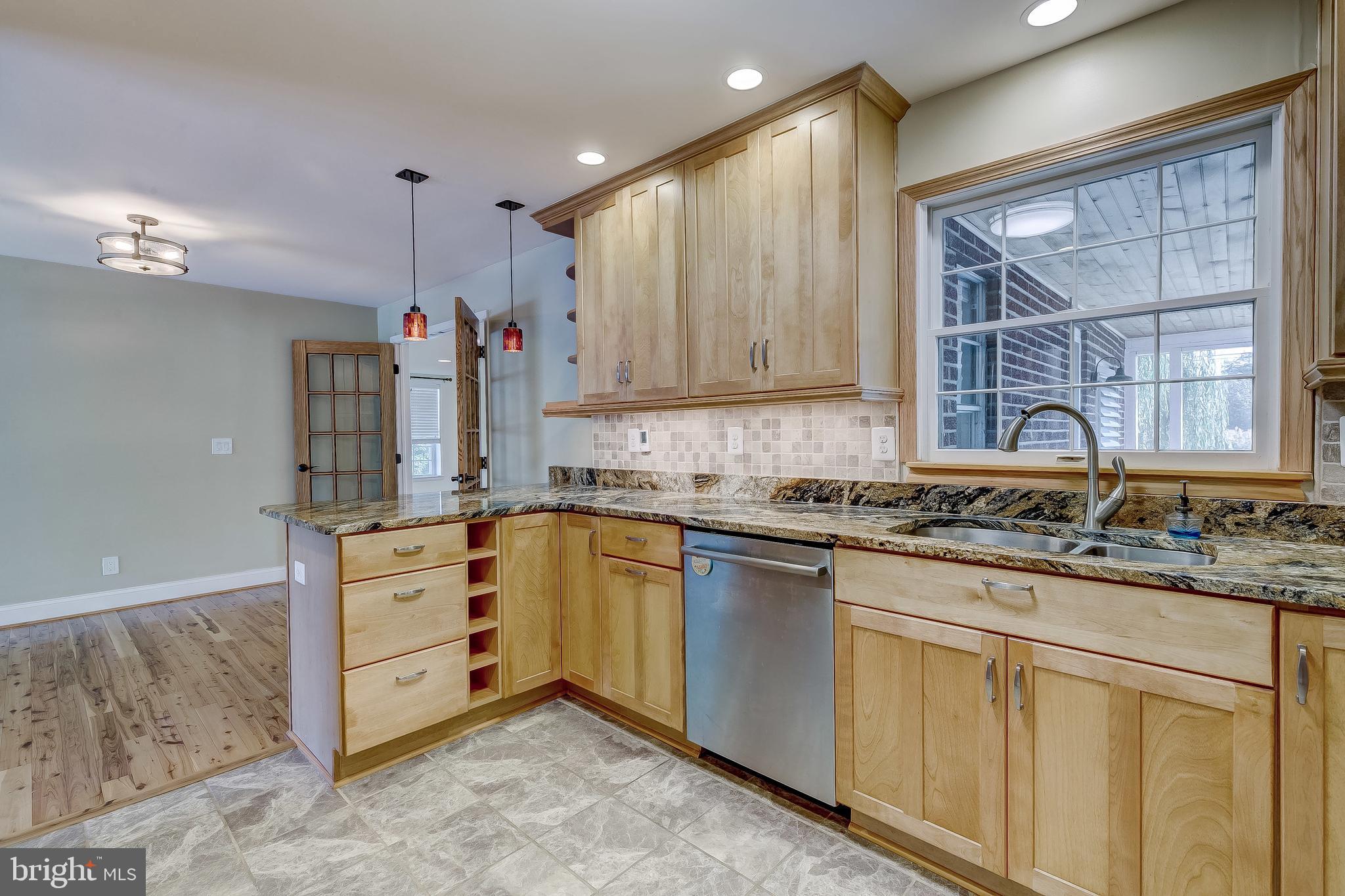 271 Kenwood Road Pasadena, MD 21122 - Photo 13 of 54 Kitchen