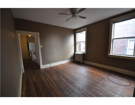 3211 Ward Street Pittsburgh, PA 15213 - Photo 5 of 7 Living Room.