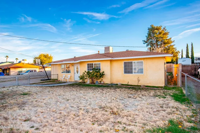 $389,900 | 4546 West Avenue L-11, Lancaster, CA 93536
