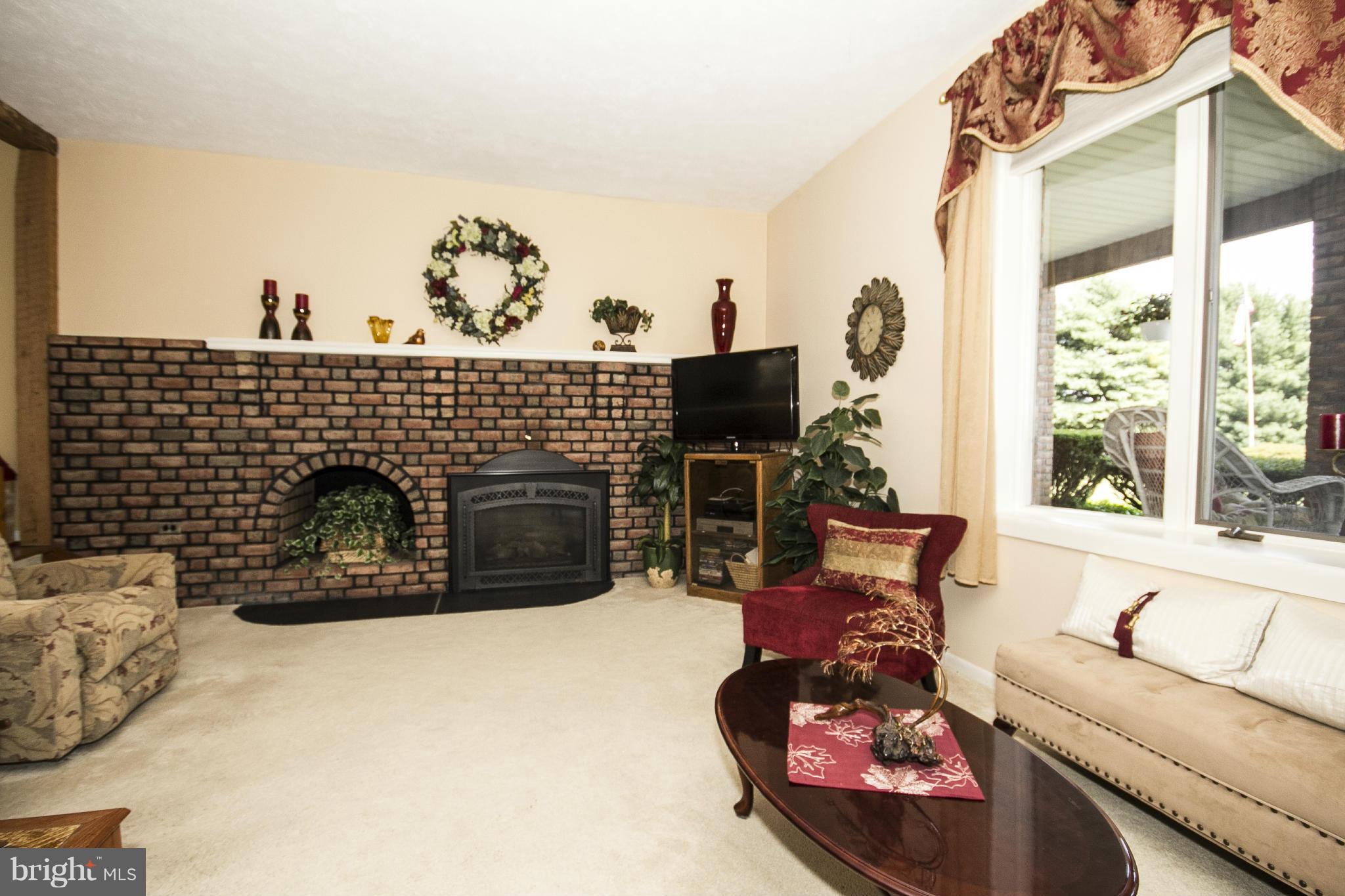 17543 Wesley Chapel Road Monkton, MD 21111 - Photo 5 of 30 Gas fireplace in LR for cozy winter nights