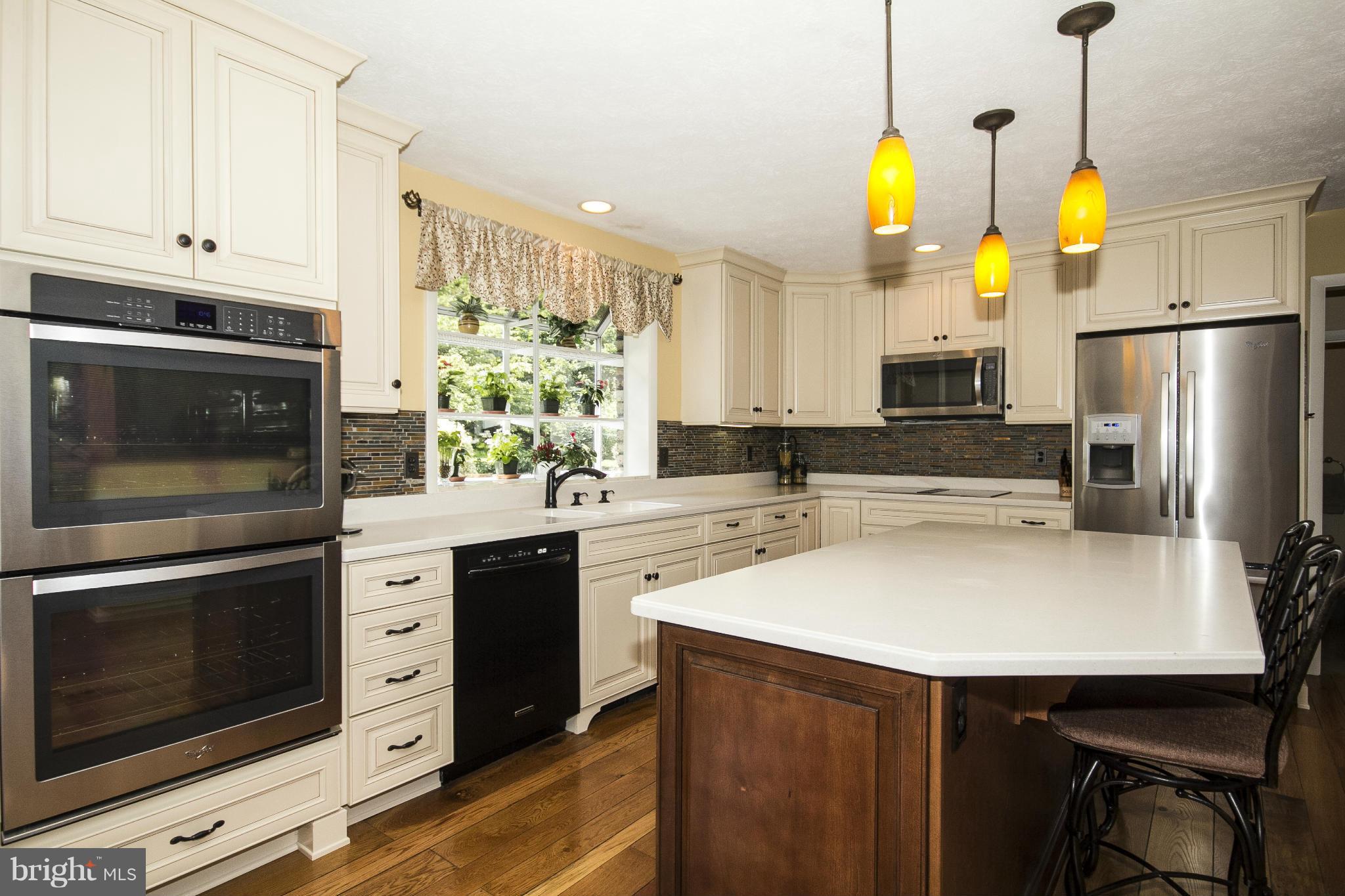 17543 Wesley Chapel Road Monkton, MD 21111 - Photo 8 of 30 Lg island for casual entertaining