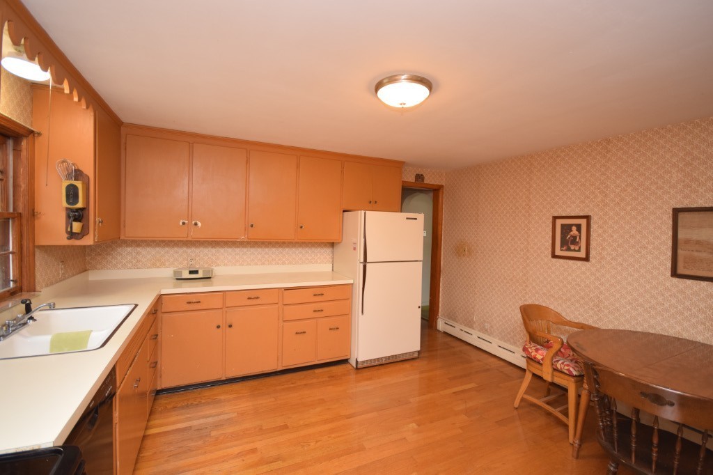 104 Manchonis Road Wilbraham, MA 01095 - Photo 4 of 27 Gallery Image 4