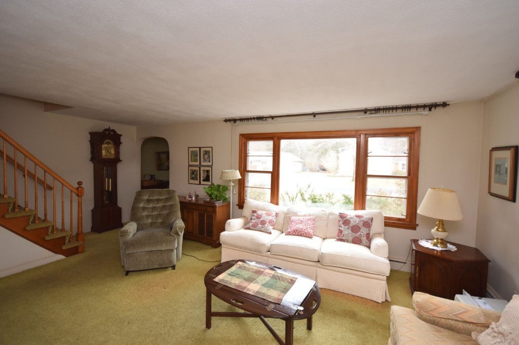 104 Manchonis Road Wilbraham, MA 01095 - Photo 6 of 27 Gallery Image 6