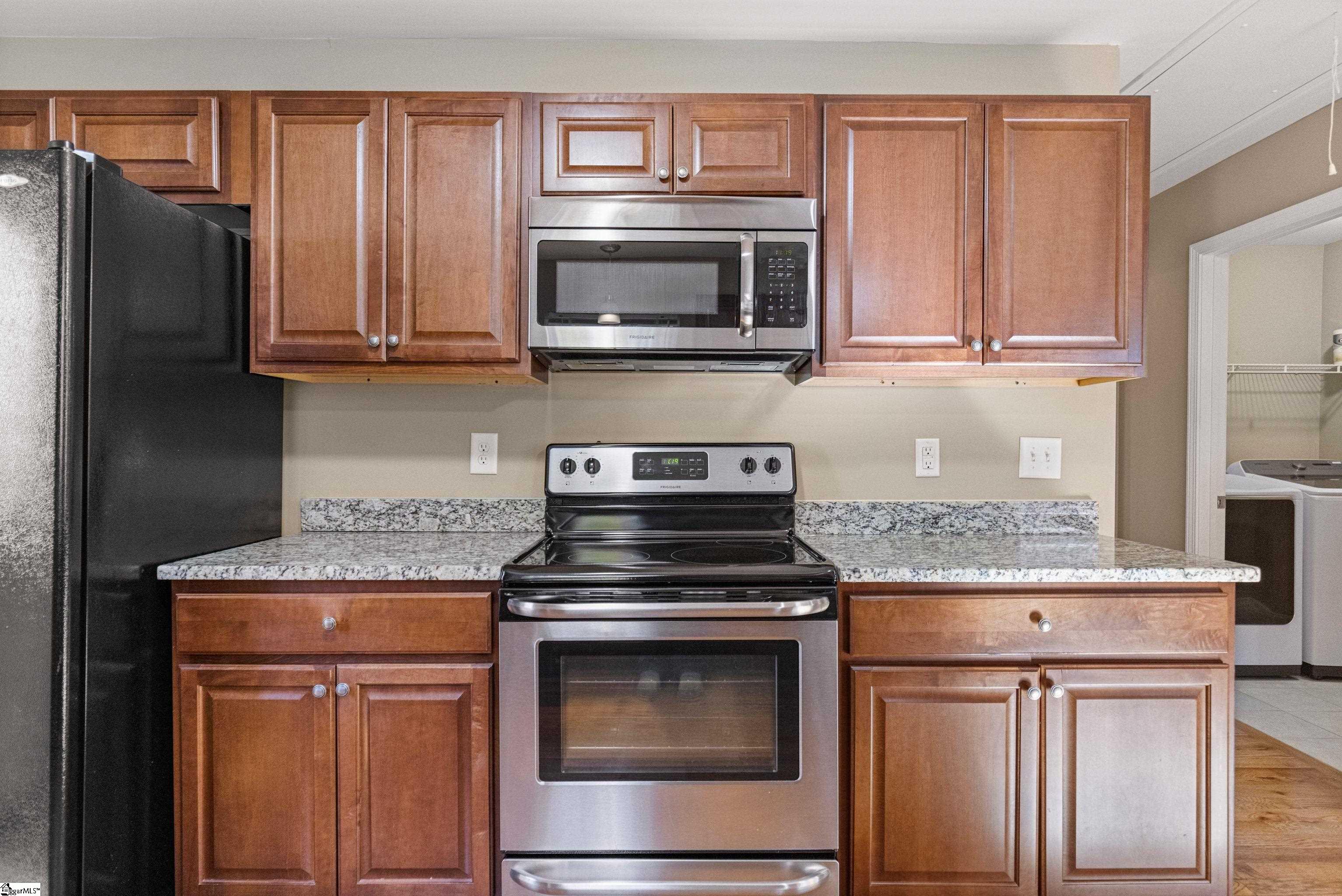 207 Ridgeway Drive Greenville, SC 29607 - Photo 14 of 32