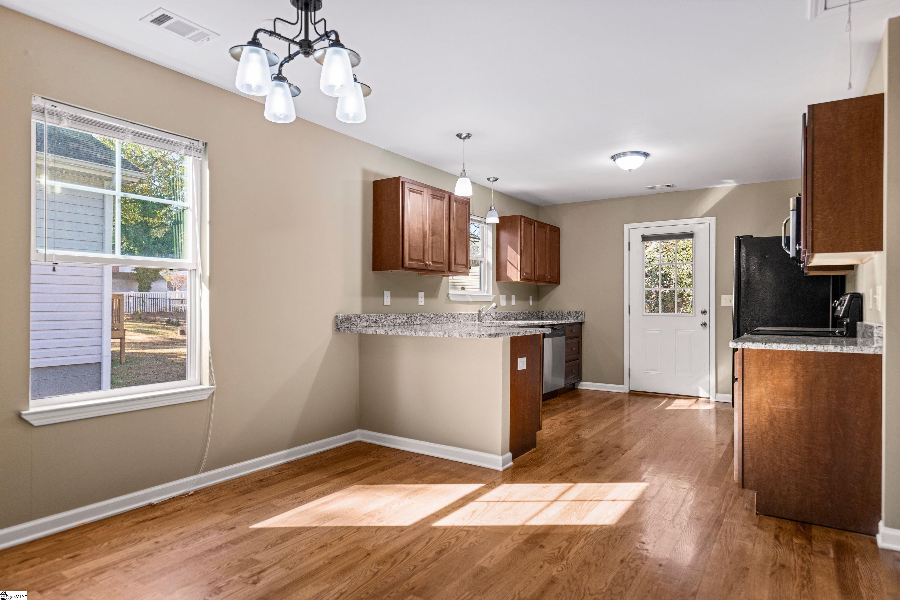 207 Ridgeway Drive Greenville, SC 29607 - Photo 16 of 32 without furniture