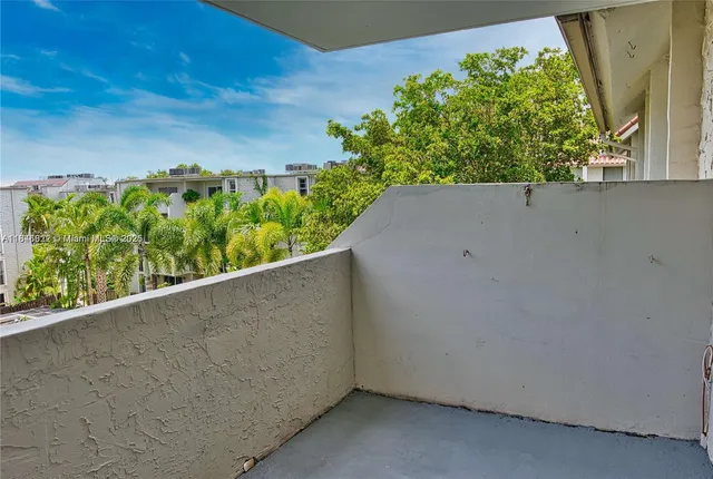 $299,900 | 6890 North Kendall Drive, Unit B406, Pinecrest, FL 33156