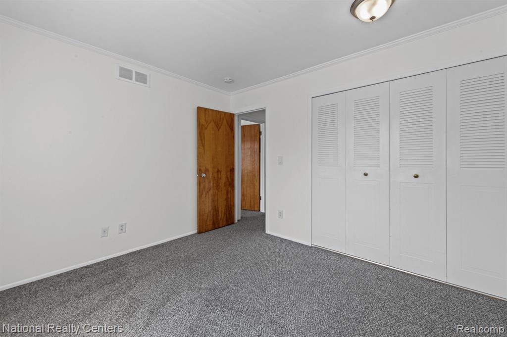 29546 Hoover Road Warren, MI 48093 - Photo 21 of 30 Gallery Image 21