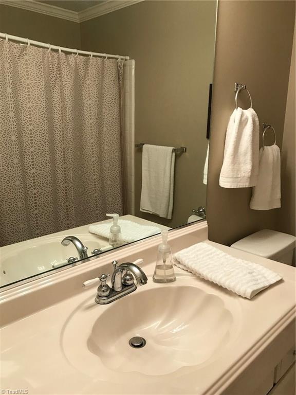 1702 Scarborough Road High Point, NC 27265 - Photo 13 of 25 Gallery Image 13