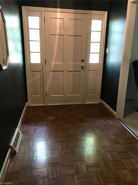 1702 Scarborough Road High Point, NC 27265 - Photo 5 of 25 Gallery Image 5