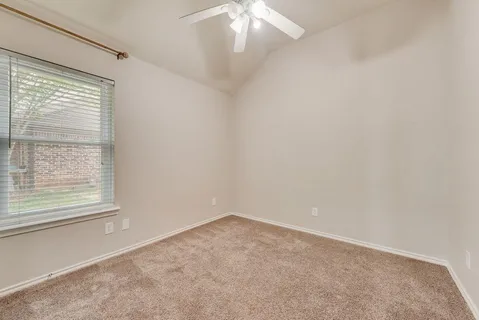 $325,000 | 1820 Sand Stone Drive, Sanger, TX 76266
