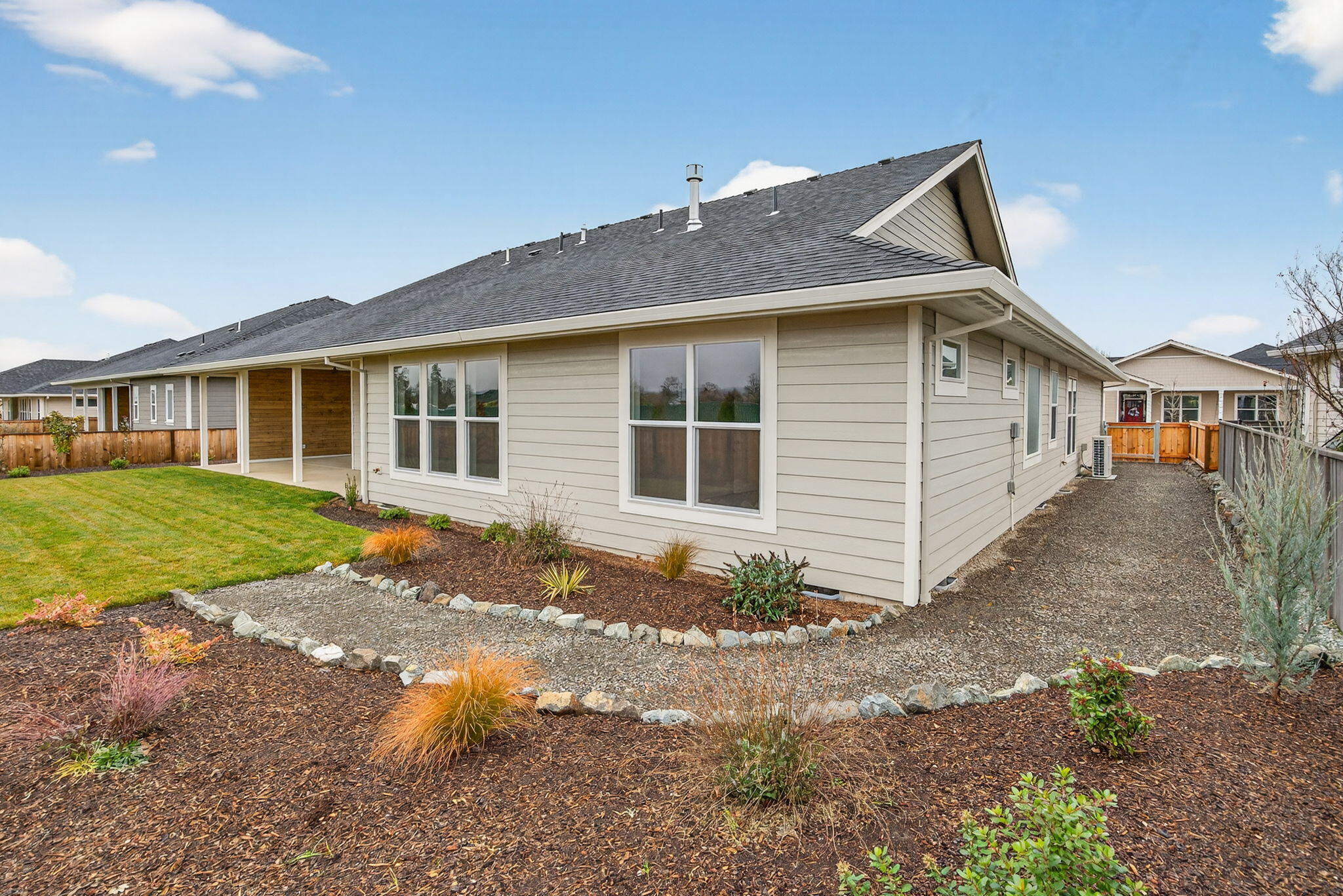 1317 River Run Street Central Point, OR 97502 - Photo 14 of 66 ApxRRA00014