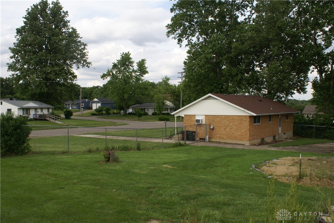 2092 Neff Road Dayton, OH 45414 - Photo 10 of 31 Gallery Image 10