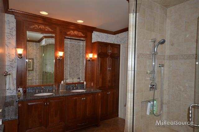 425 Washington Grosse Pointe, MI 48230 - Photo 19 of 30 Master Bath