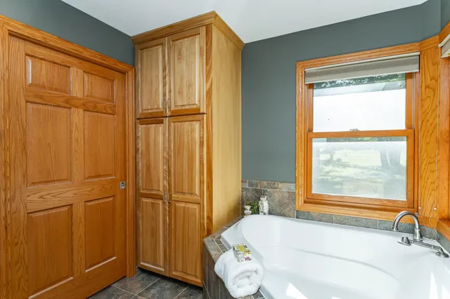 $989,900 | 6005 Salem Road Southwest, Rochester, MN 55902