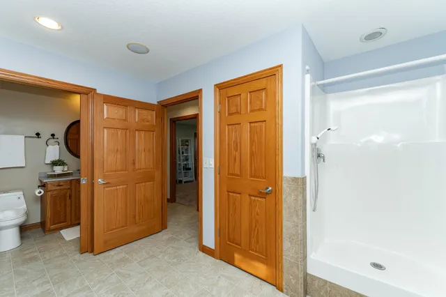 $989,900 | 6005 Salem Road Southwest, Rochester, MN 55902