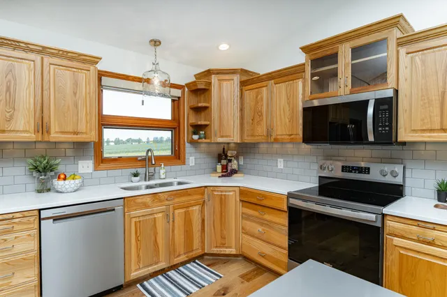 $989,900 | 6005 Salem Road Southwest, Rochester, MN 55902