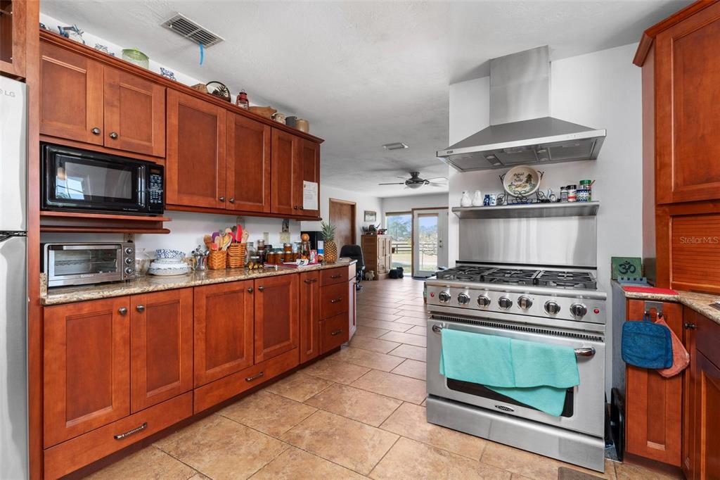 1327 Highway 40 Astor, FL 32102 - Photo 29 of 88