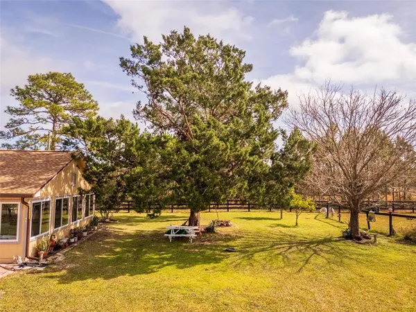 $999,999 | 1327 Highway 40, Astor, FL 32102