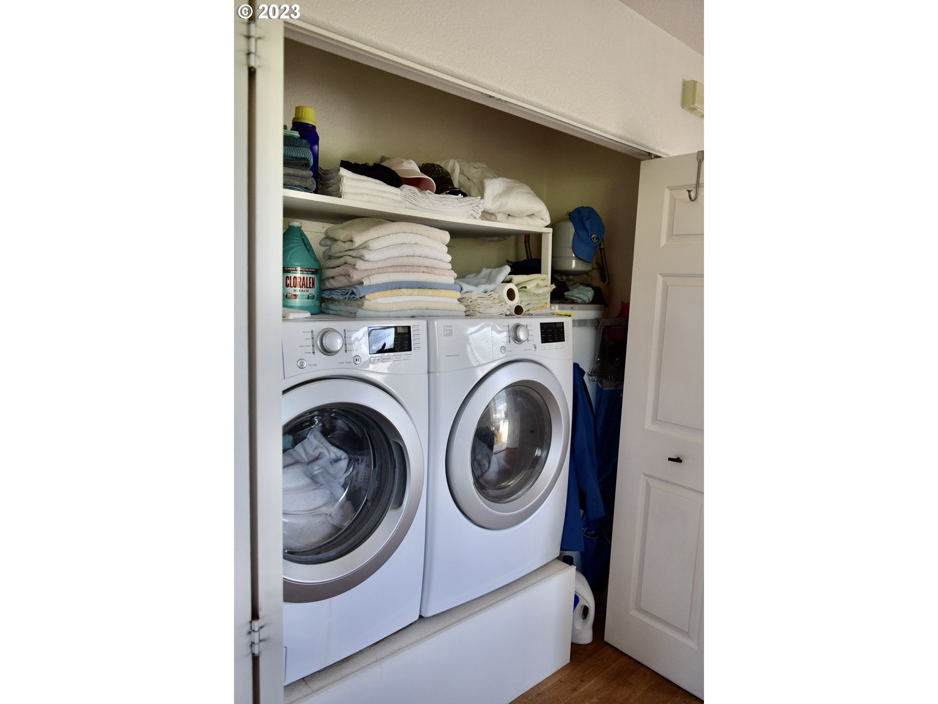 33074 Nesika Road Gold Beach, OR 97444 - Photo 23 of 40 a utility room with dryer and washer
