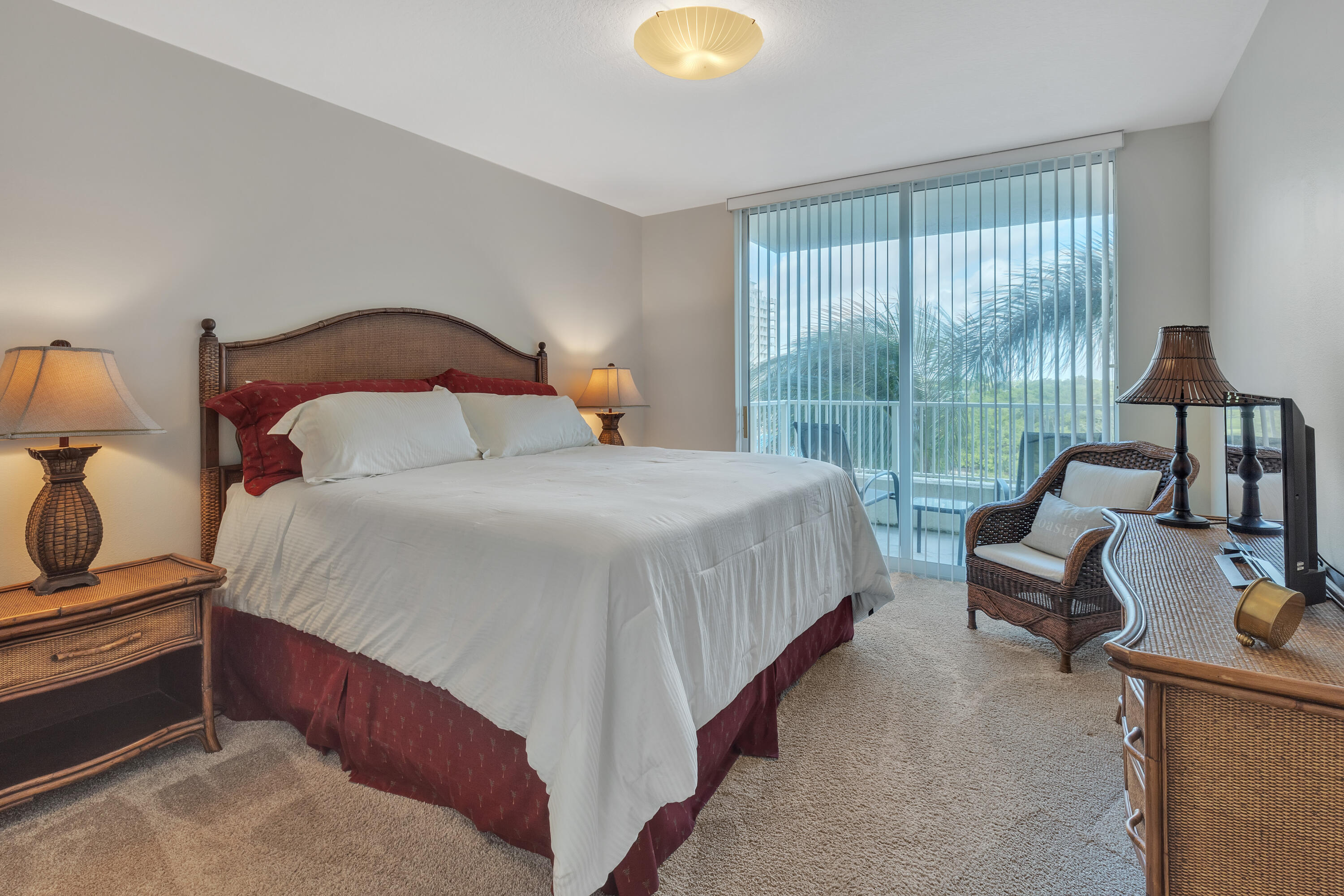 700 East Boynton Beach Boulevard, Unit 511 Boynton Beach, FL 33435 - Photo 28 of 37 a bedroom with bed and window