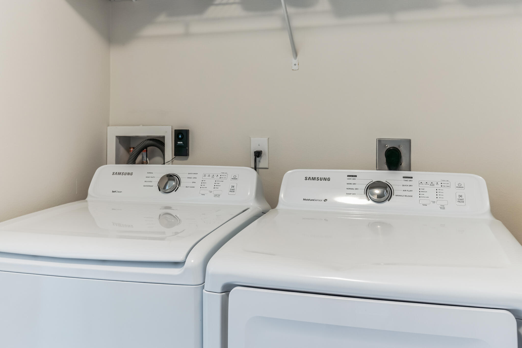 700 East Boynton Beach Boulevard, Unit 511 Boynton Beach, FL 33435 - Photo 6 of 37 a utility room with dryer and washer