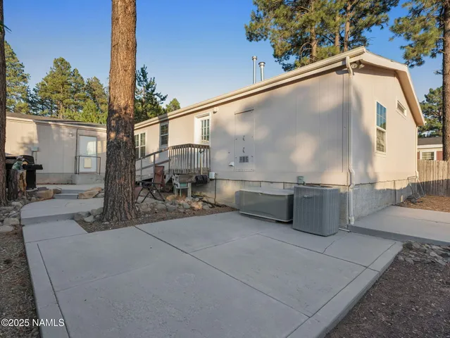 a view of a outdoor space