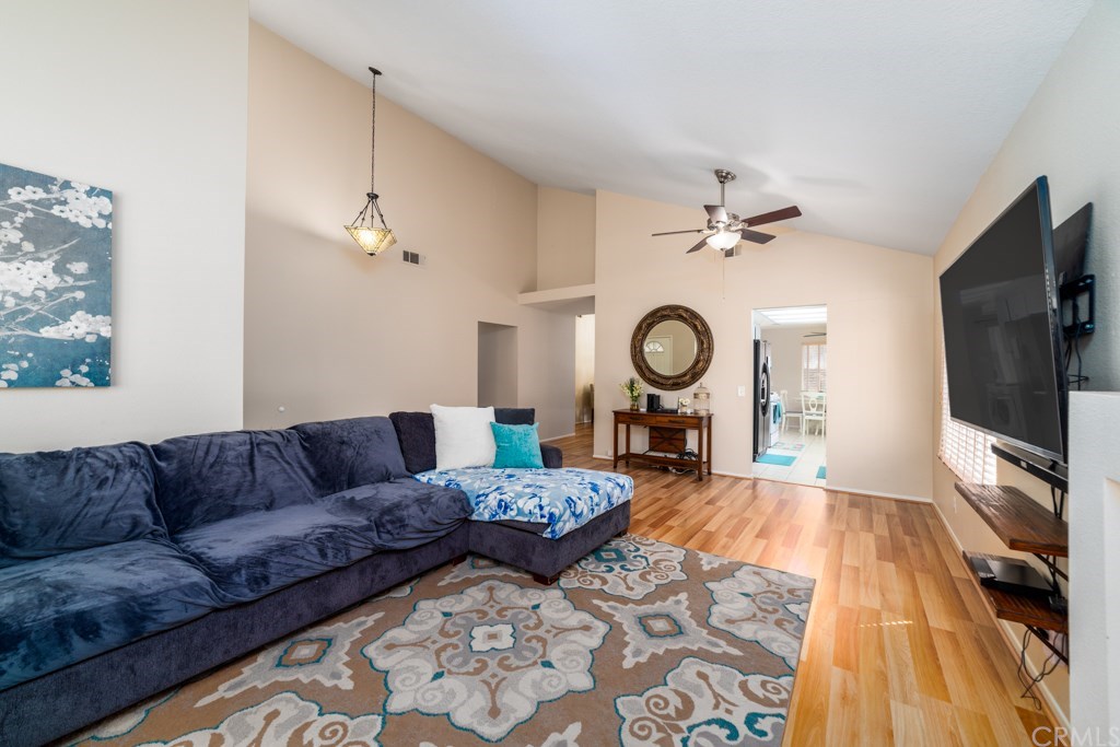 19359 Bridgewater Lane Riverside, CA 92508 - Photo 12 of 39