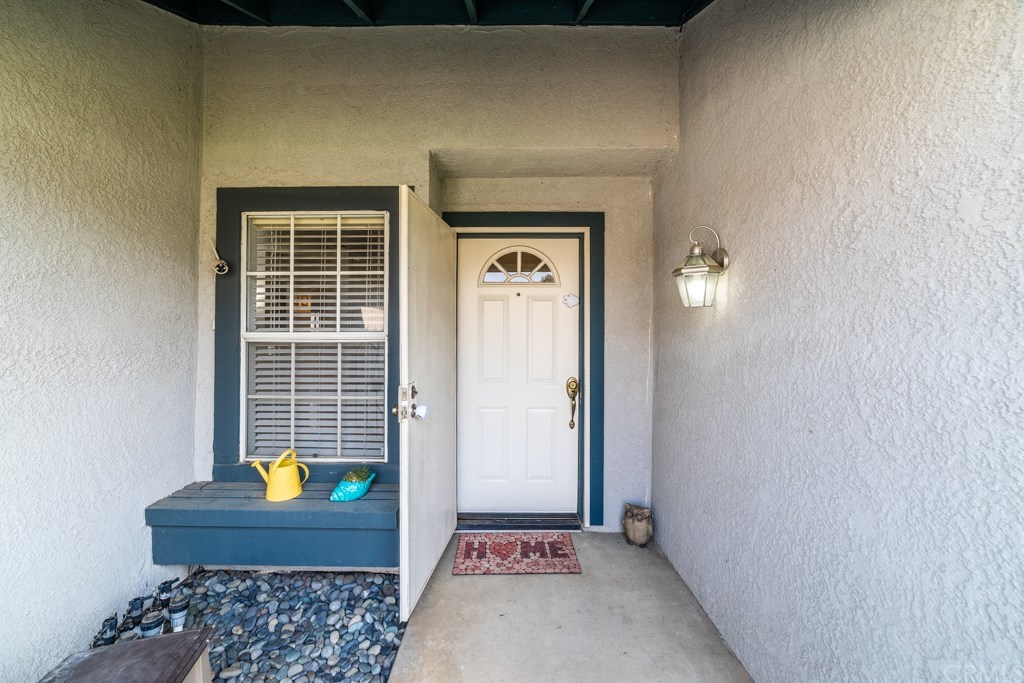 19359 Bridgewater Lane Riverside, CA 92508 - Photo 4 of 39