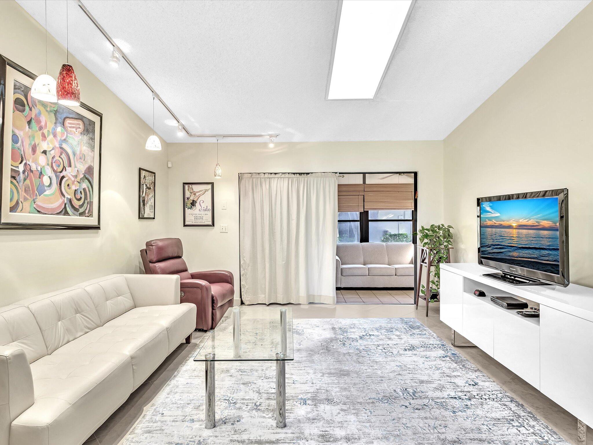 10941 Lake Front Place Boca Raton, FL 33498 - Photo 13 of 36 24-DSC00131