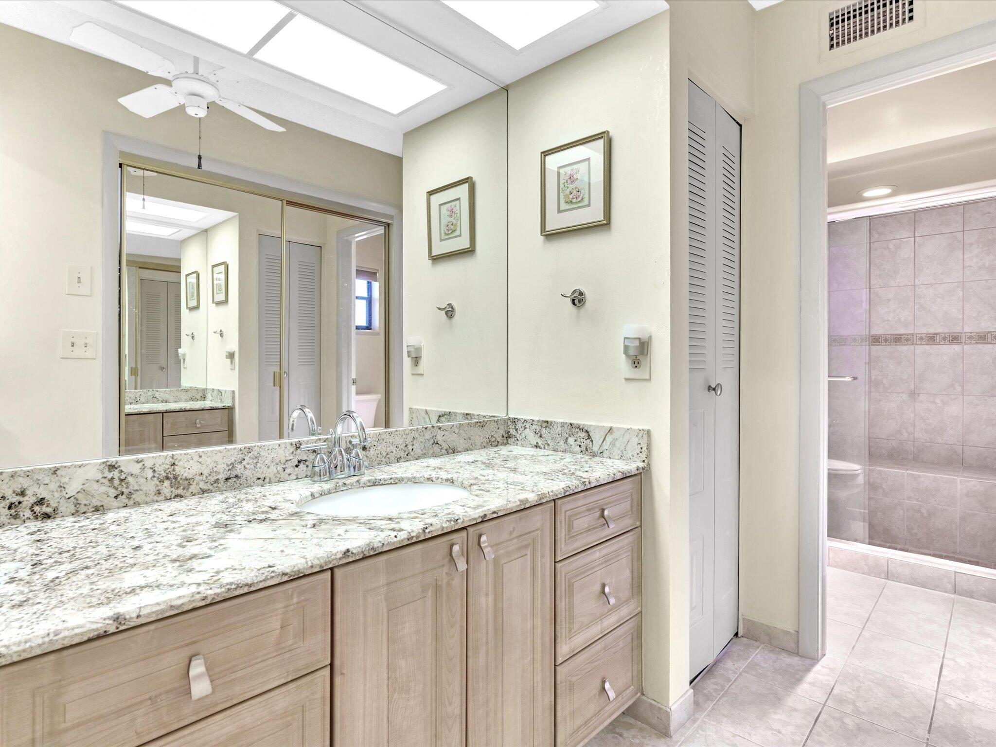 10941 Lake Front Place Boca Raton, FL 33498 - Photo 20 of 36 43-DSC00231