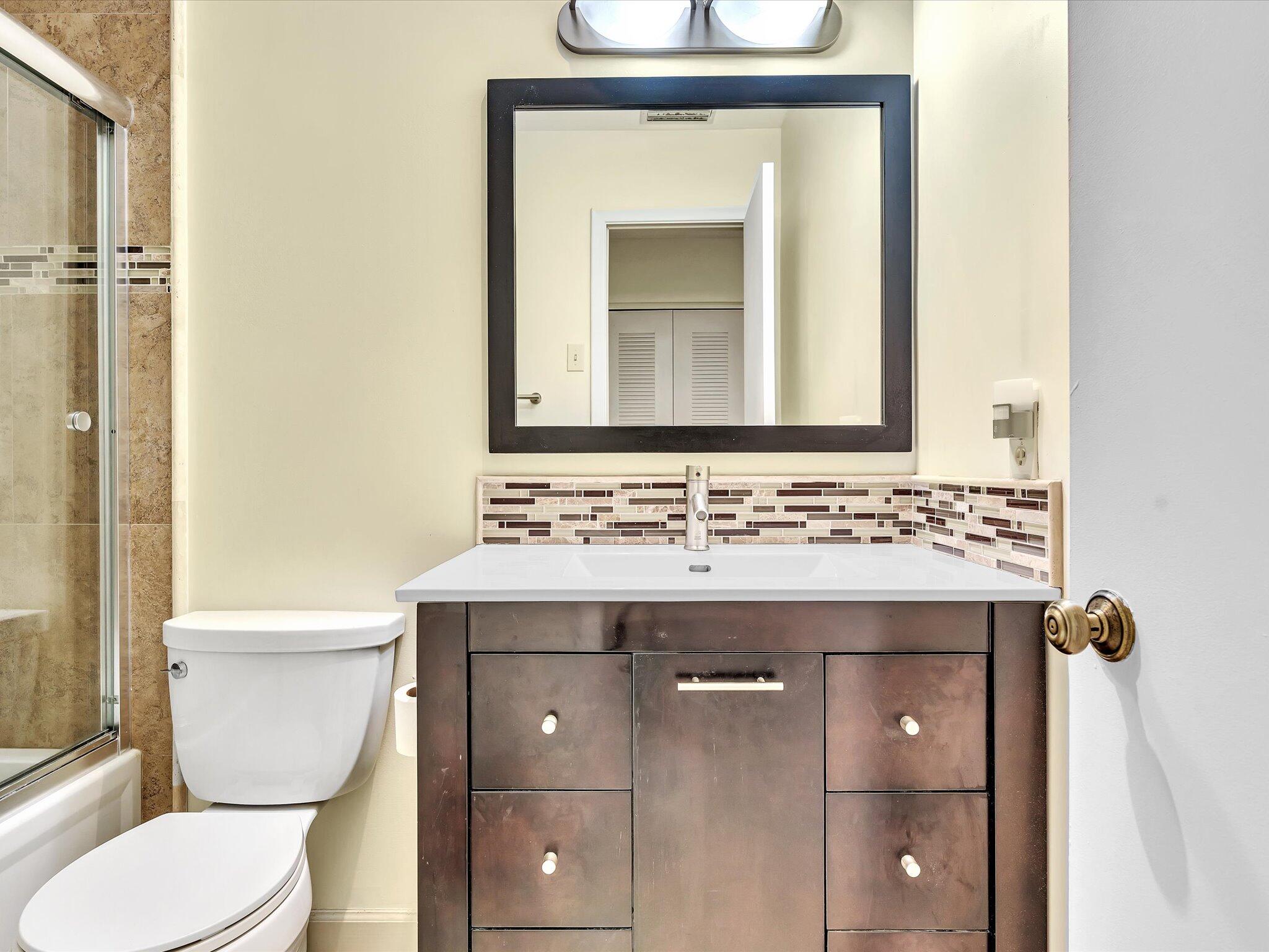 10941 Lake Front Place Boca Raton, FL 33498 - Photo 23 of 36 46-DSC00246