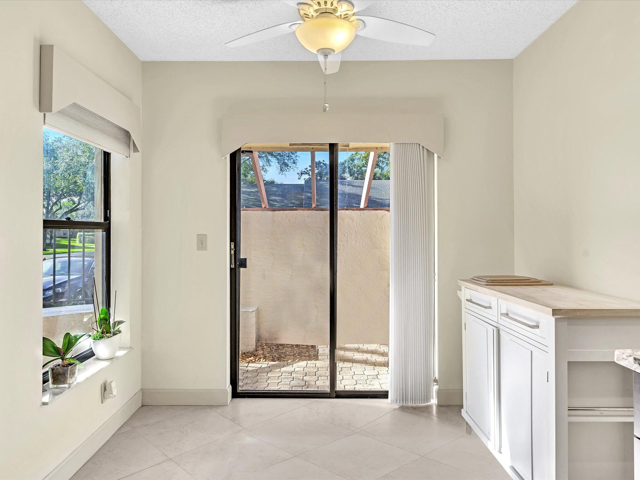 10941 Lake Front Place Boca Raton, FL 33498 - Photo 7 of 36 15-DSC00076
