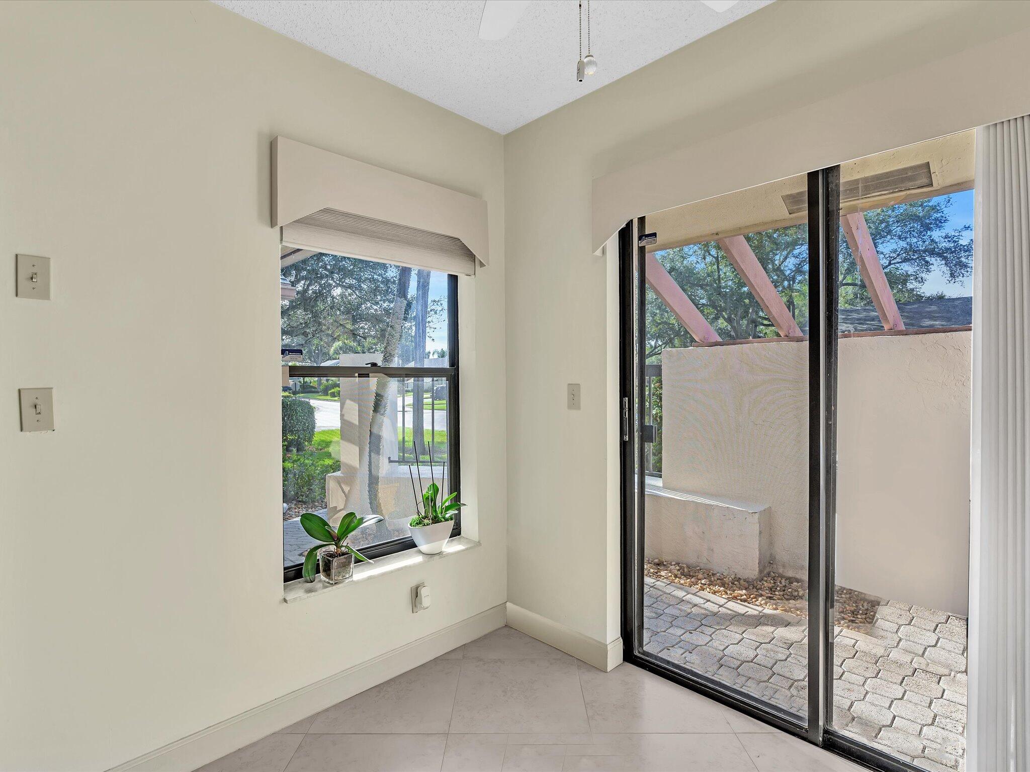 10941 Lake Front Place Boca Raton, FL 33498 - Photo 8 of 36 16-DSC00086
