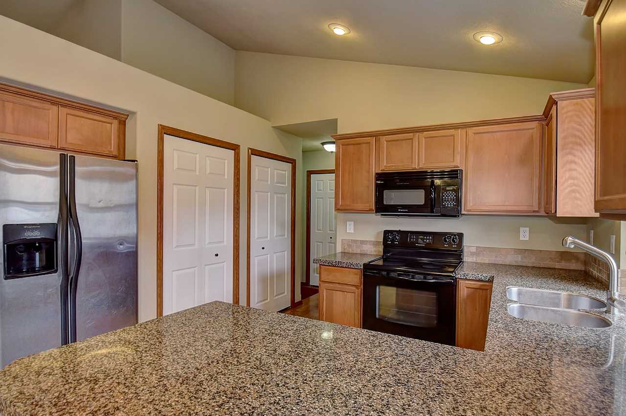 706 East Cooper Lane Colbert, WA 99005 - Photo 8 of 20 Gallery Image 8