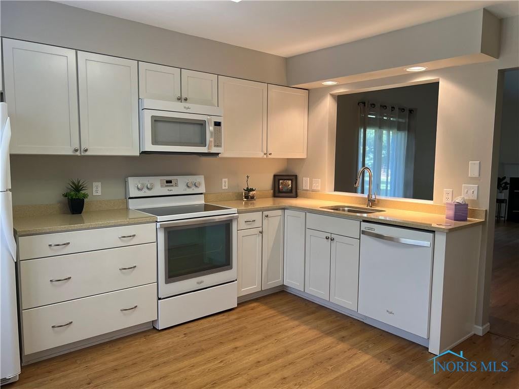 22 Boston Bay Road Perrysburg, OH 43551 - Photo 3 of 33 Gallery Image 3