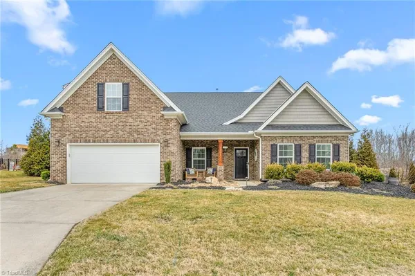 $534,900 | 3305 Waterford Glen Lane, Clemmons, NC 27012