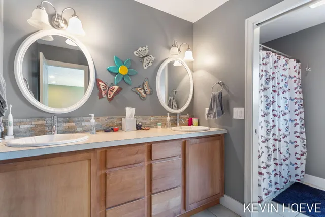 $565,999 | 9355 Windward Drive, West Olive, MI 49460