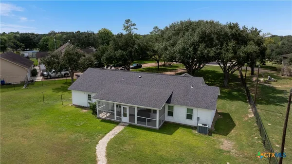 $339,000 | 83 Lakeoak, Victoria, TX 77905