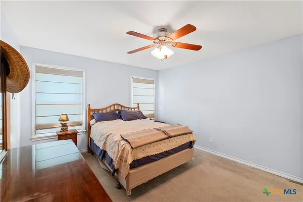 $339,000 | 83 Lakeoak, Victoria, TX 77905