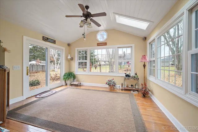 $415,000 | 2350 Tanglewood Court, Aurora, IL 60506