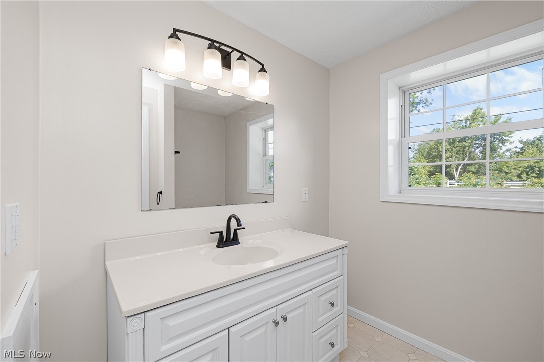 48903-48905 North Ridge Road Amherst, OH 44001 - Photo 15 of 49 Gallery Image 15